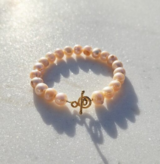 Perlenarmband aus Süßwasserperlen mit vergoldetem Silberverschluss, handgefertigter Schmuck
